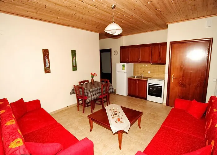 Apartament Traditional Tsikrikonis *