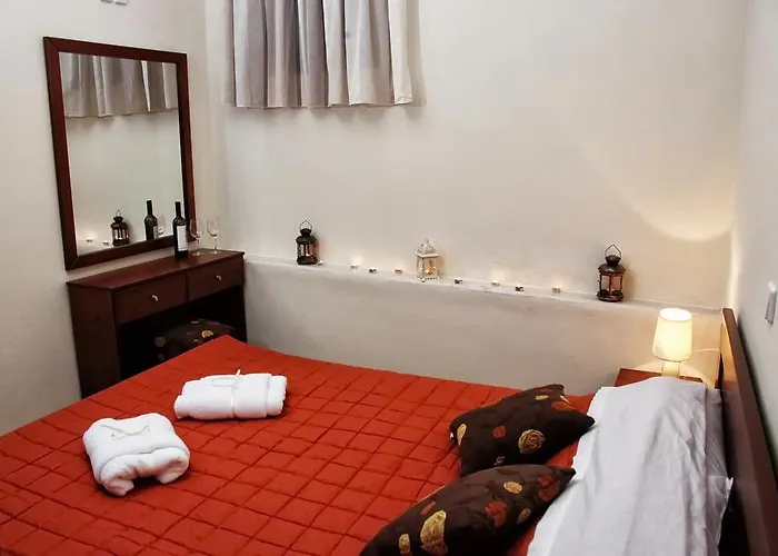 Traditional Tsikrikonis