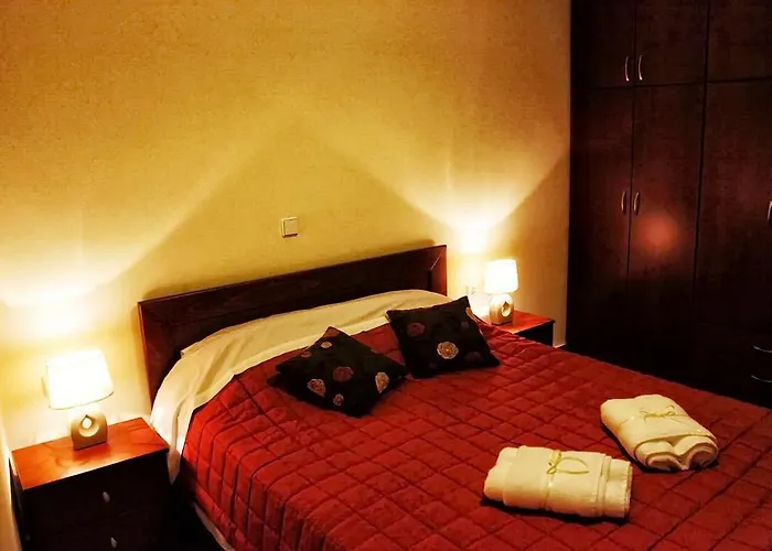 Traditional Tsikrikonis *